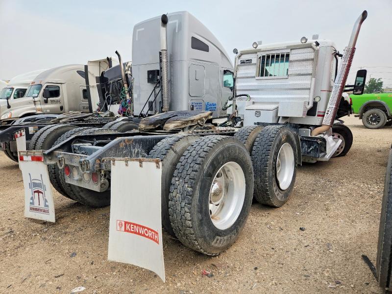 2016 Kenworth T880 Semi Truck
