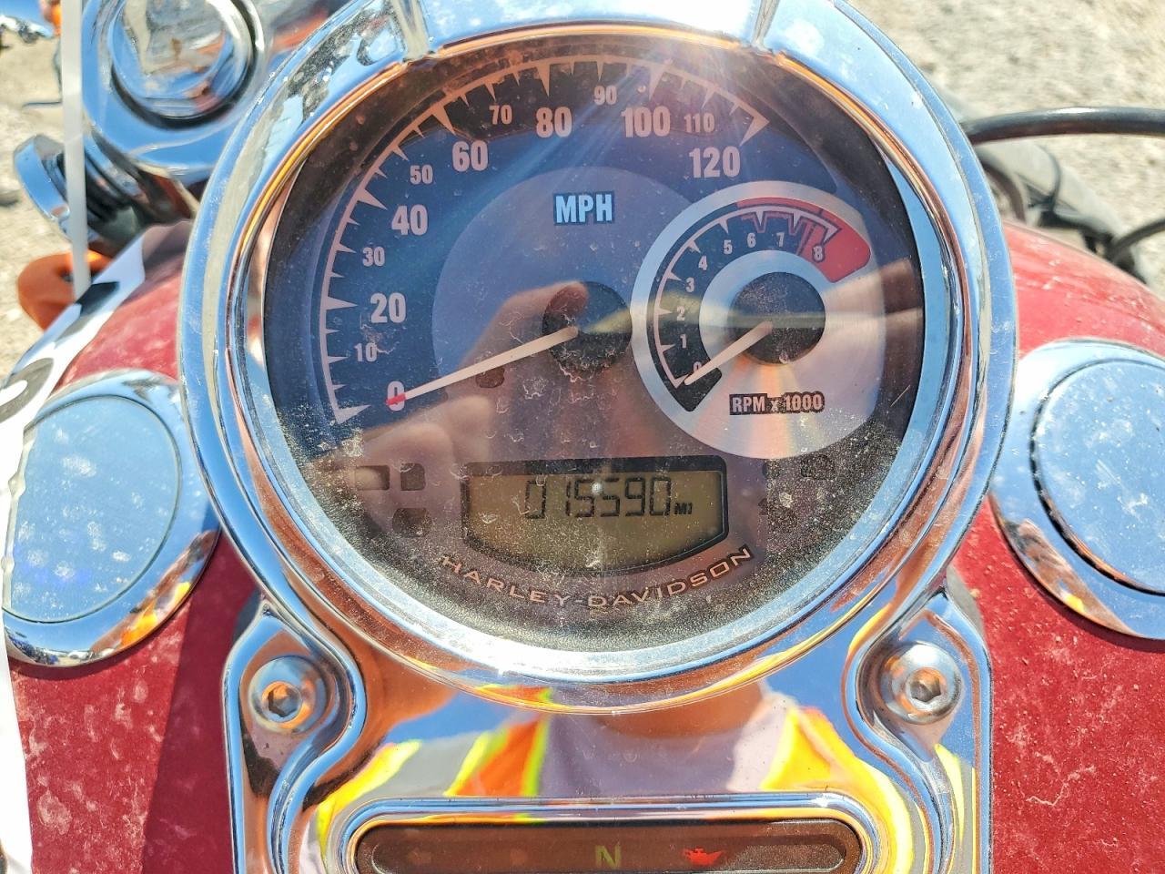 2012 Harley-Davidson FLD Switchback