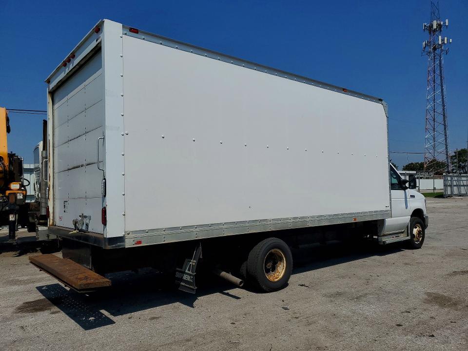 2014 Ford Econoline E450 Super Duty Cutaway van