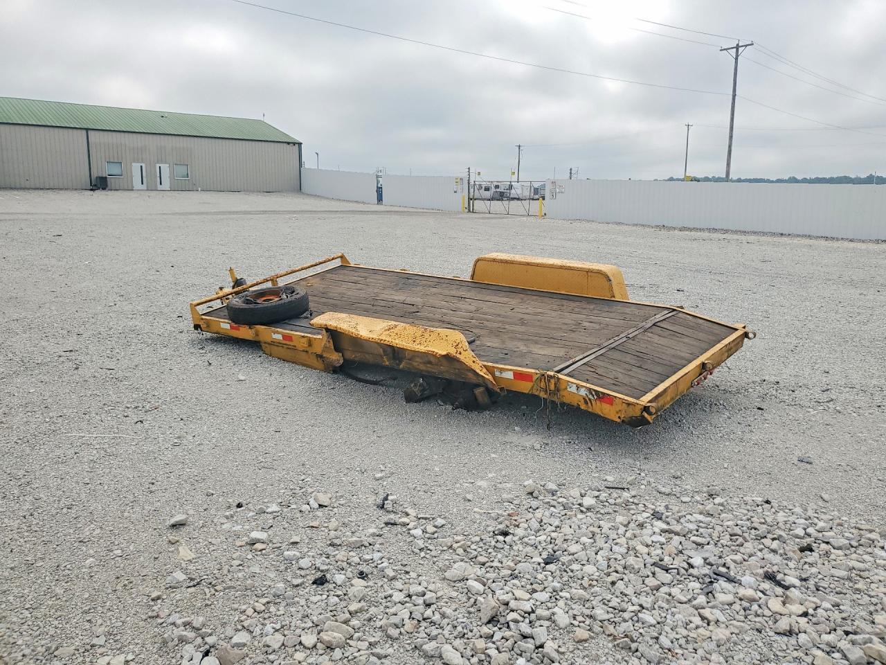 2006 Down To Earth Equipment Trailer