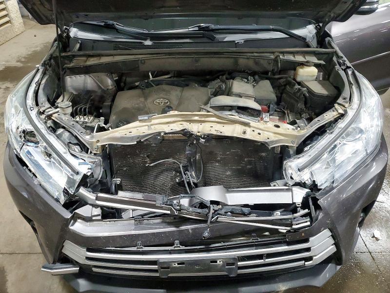 2018 Toyota Highlander xle