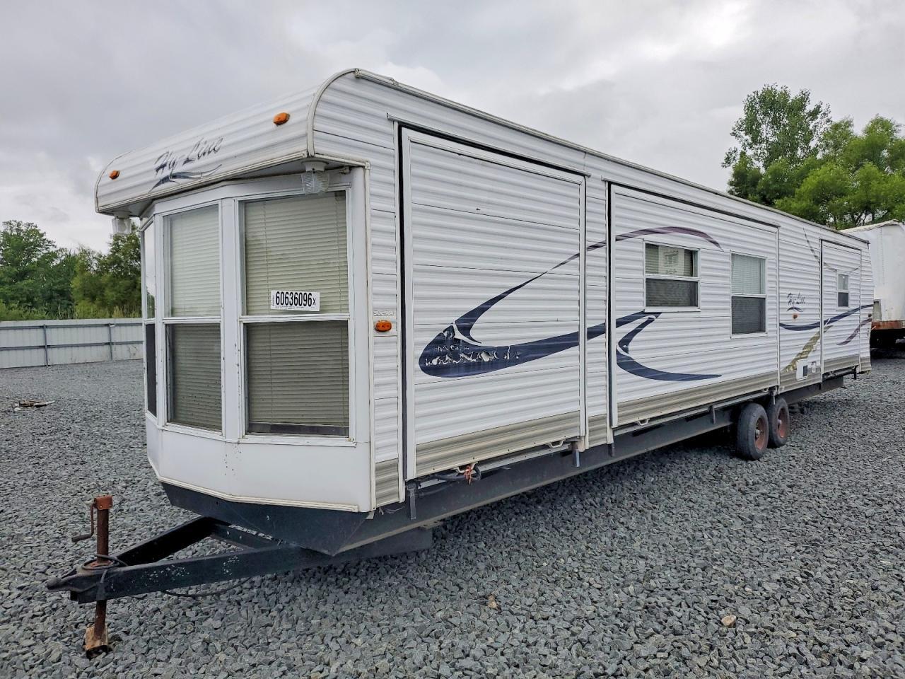 2007 Hy-Line Camper