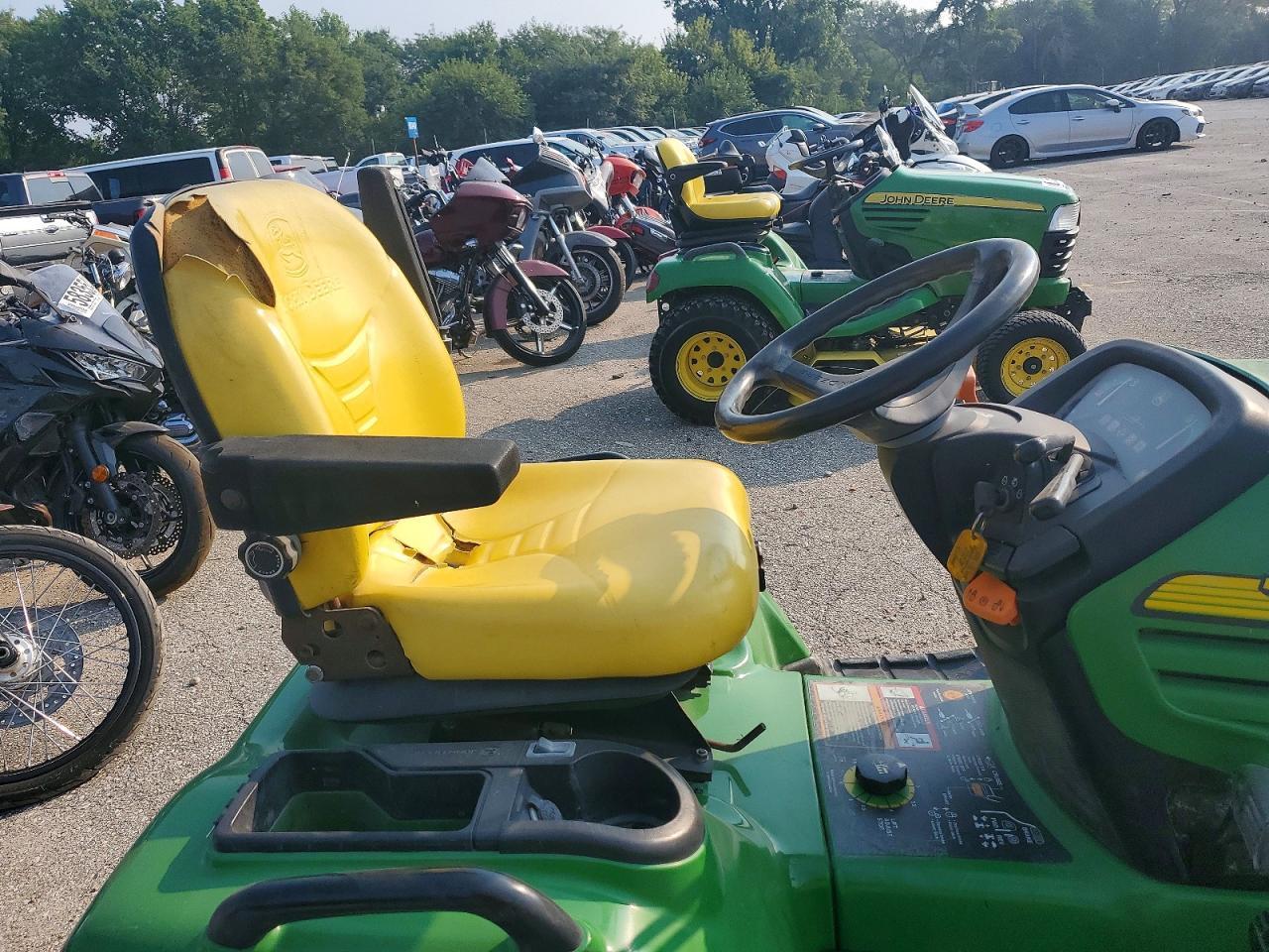 2010 John Deere E X475 Lawn Mower