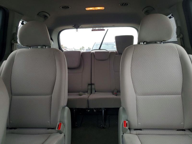 2016 KIA Sedona lx