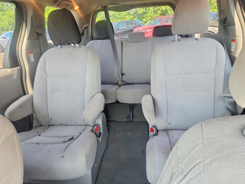 2015 Toyota Sienna l 7-passenger