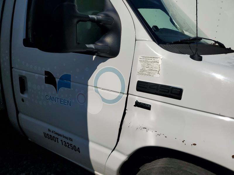 2011 Ford E450 Refrigerated BOX Truck