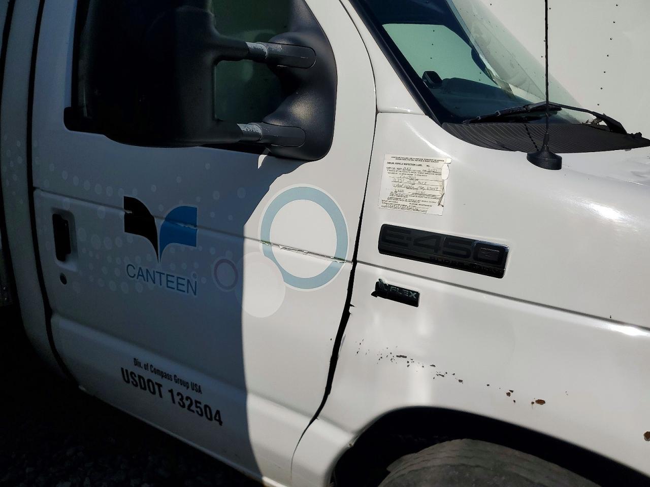 2011 Ford E450 Refrigerated BOX Truck