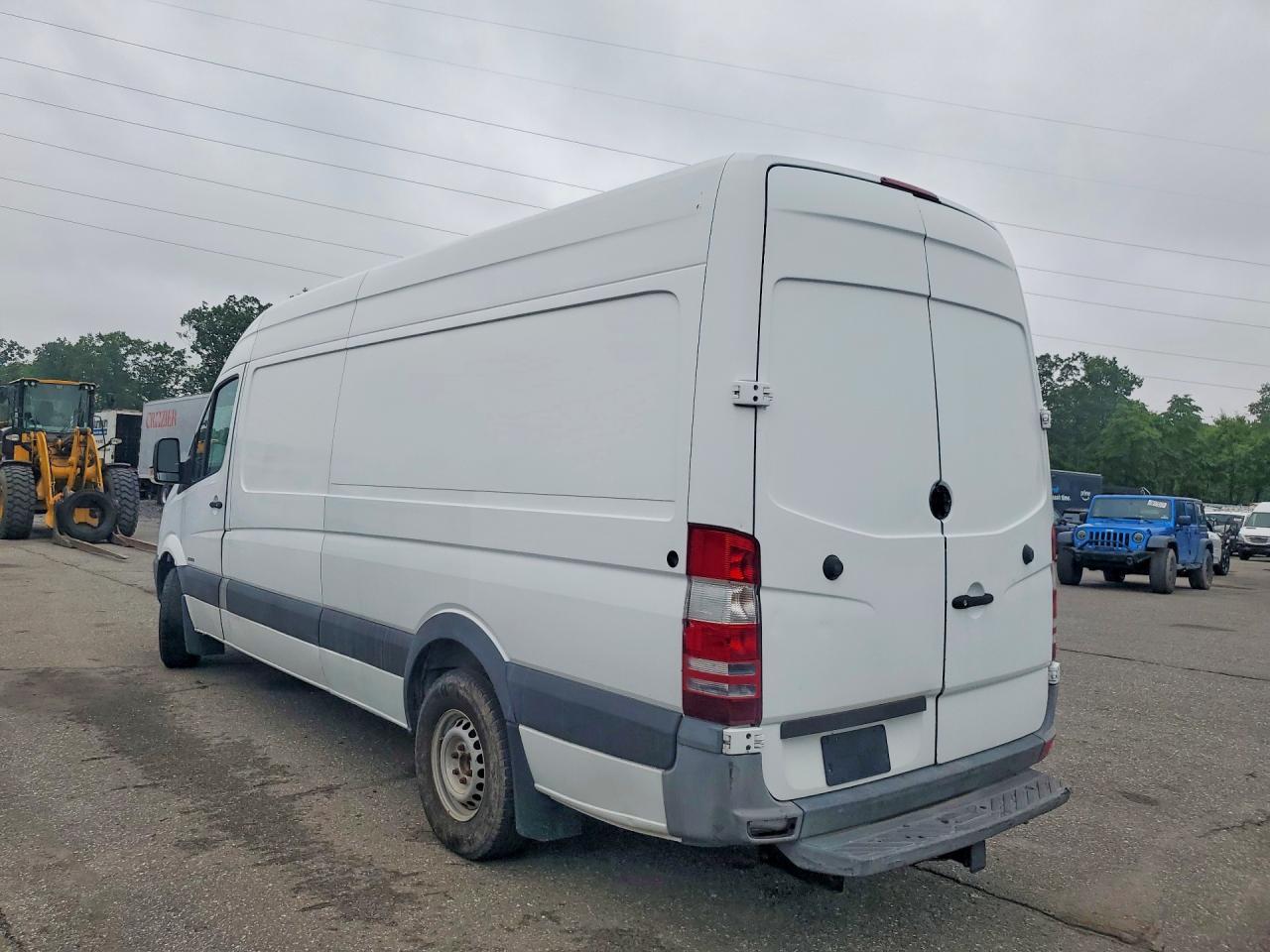 2015 Freightliner Sprinter 2500 Delivery Van