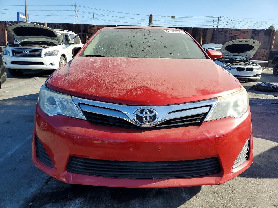 2014 Toyota Camry le