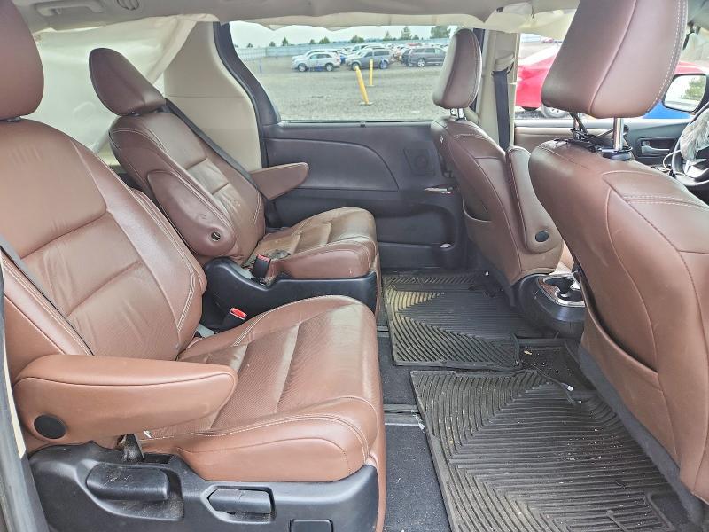 2015 Toyota Sienna Limited Premium 7-passenger