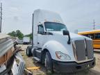 2016 Kenworth T680 Semi Truck