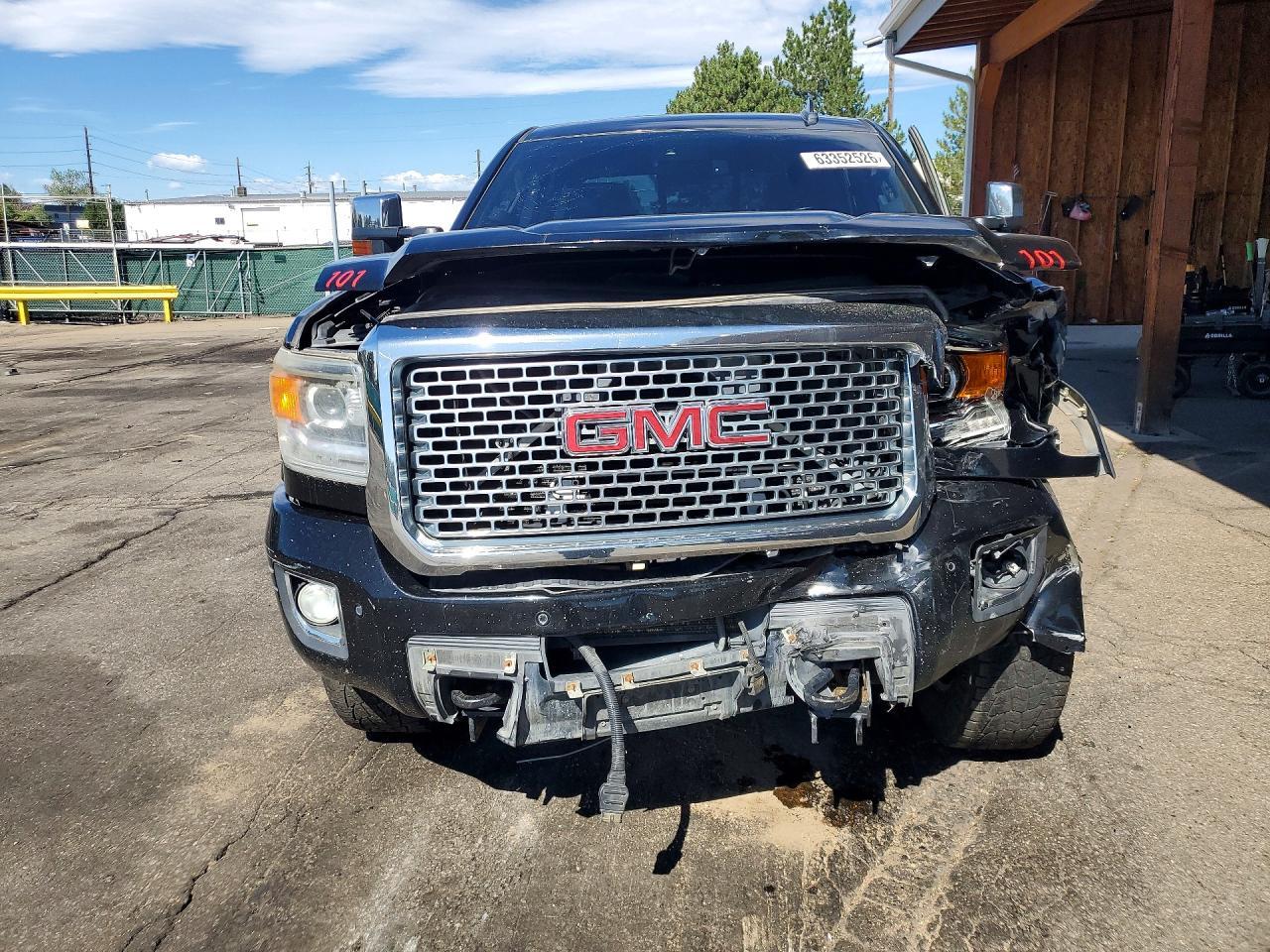2015 GMC Sierra K2500 Denali