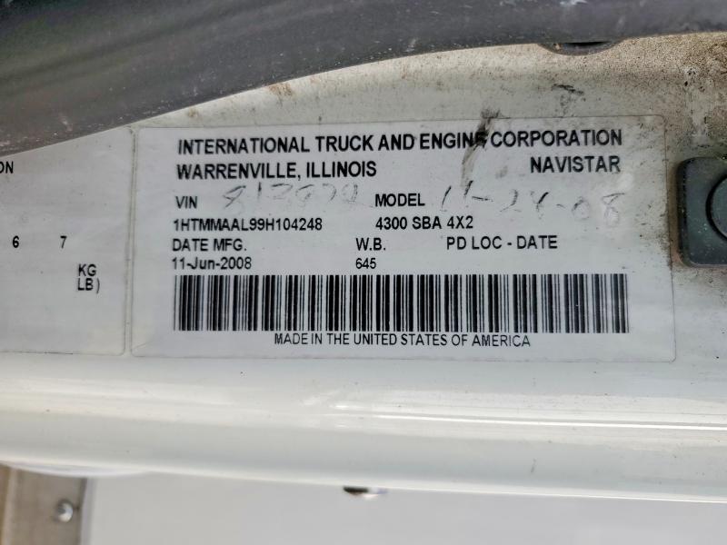 2009 International 4300 BOX Truck