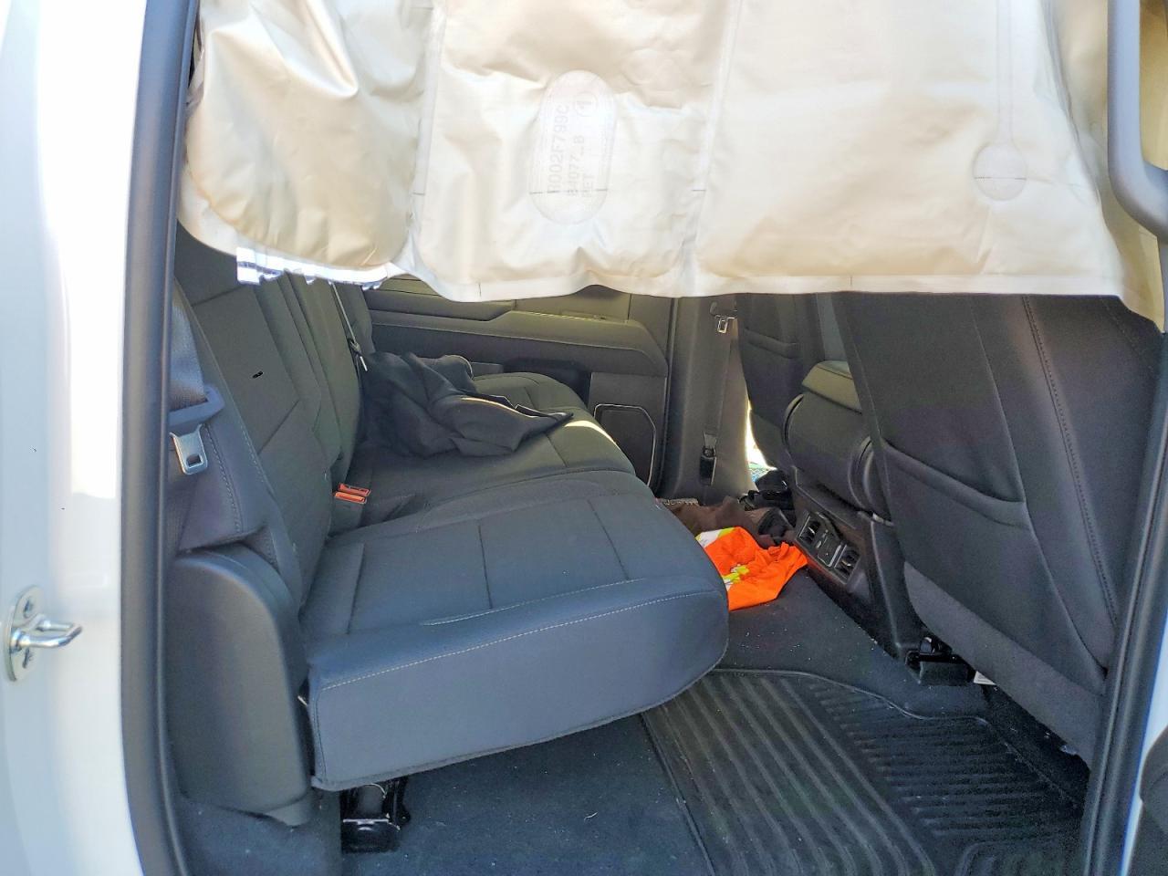 2026 GMC Sierra K1500 SLE