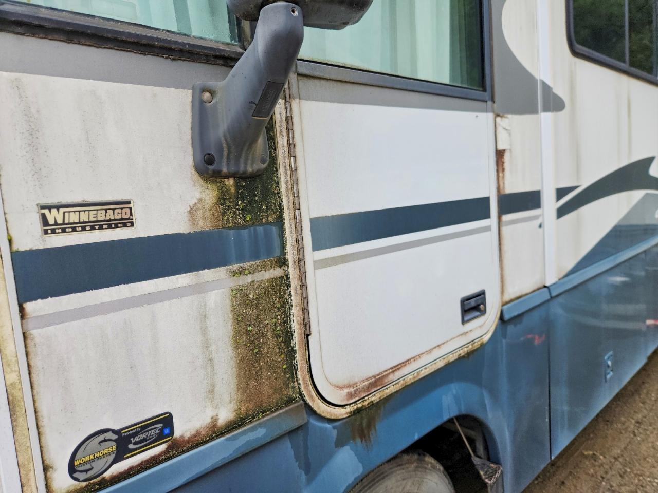 2003 Winnebago Suncruiser RV