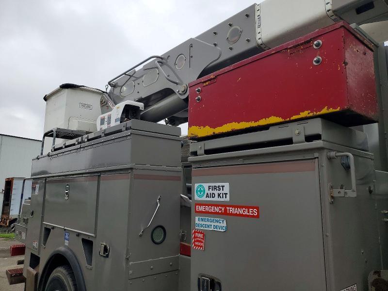2013 Freightliner Business Class M2 Bucket Truck