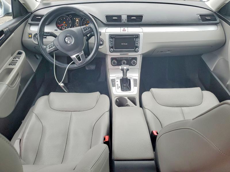 2010 Volkswagen Passat Komfort