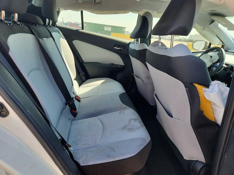 2016 Toyota Prius two