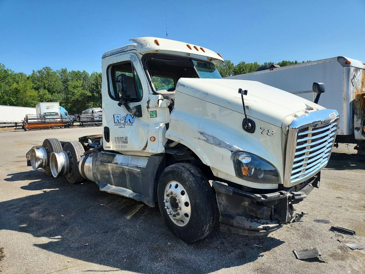 2018 Freightliner Cascadia 125 Semi Truck