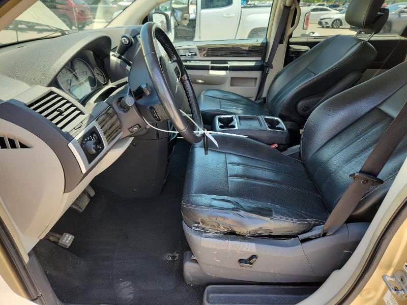 2010 Chrysler Town & Country Touring
