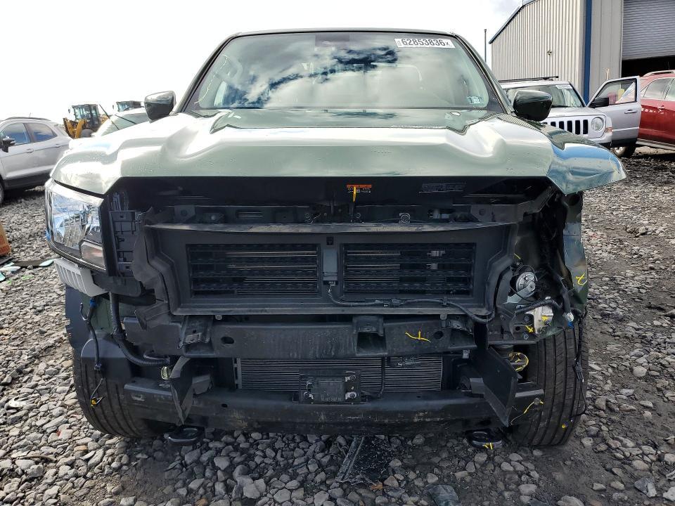 2025 Nissan Frontier SV