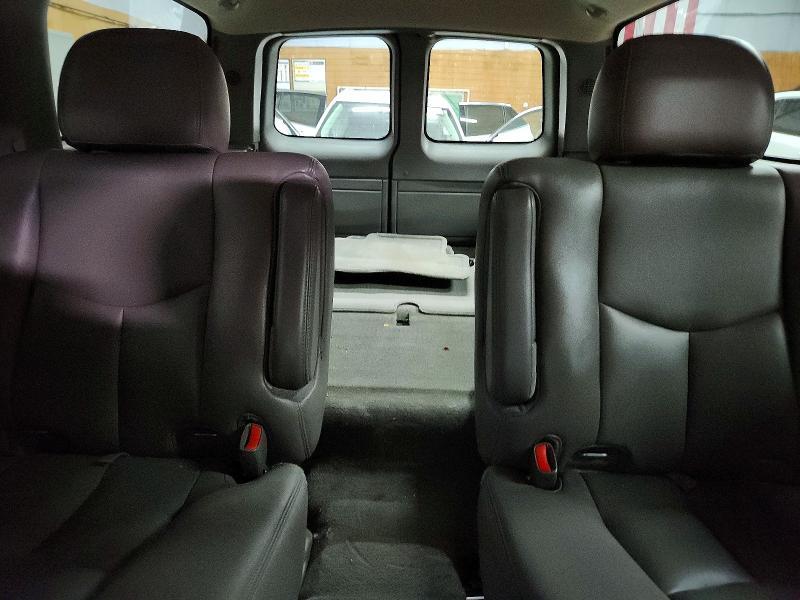 2004 Chevrolet Suburban K1500