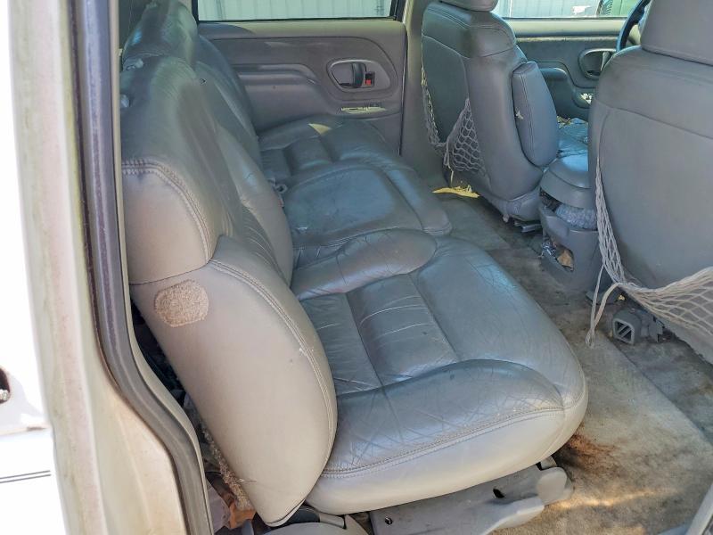 1999 GMC Suburban C1500