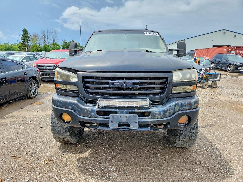 2004 GMC Sierra K2500 Heavy Duty