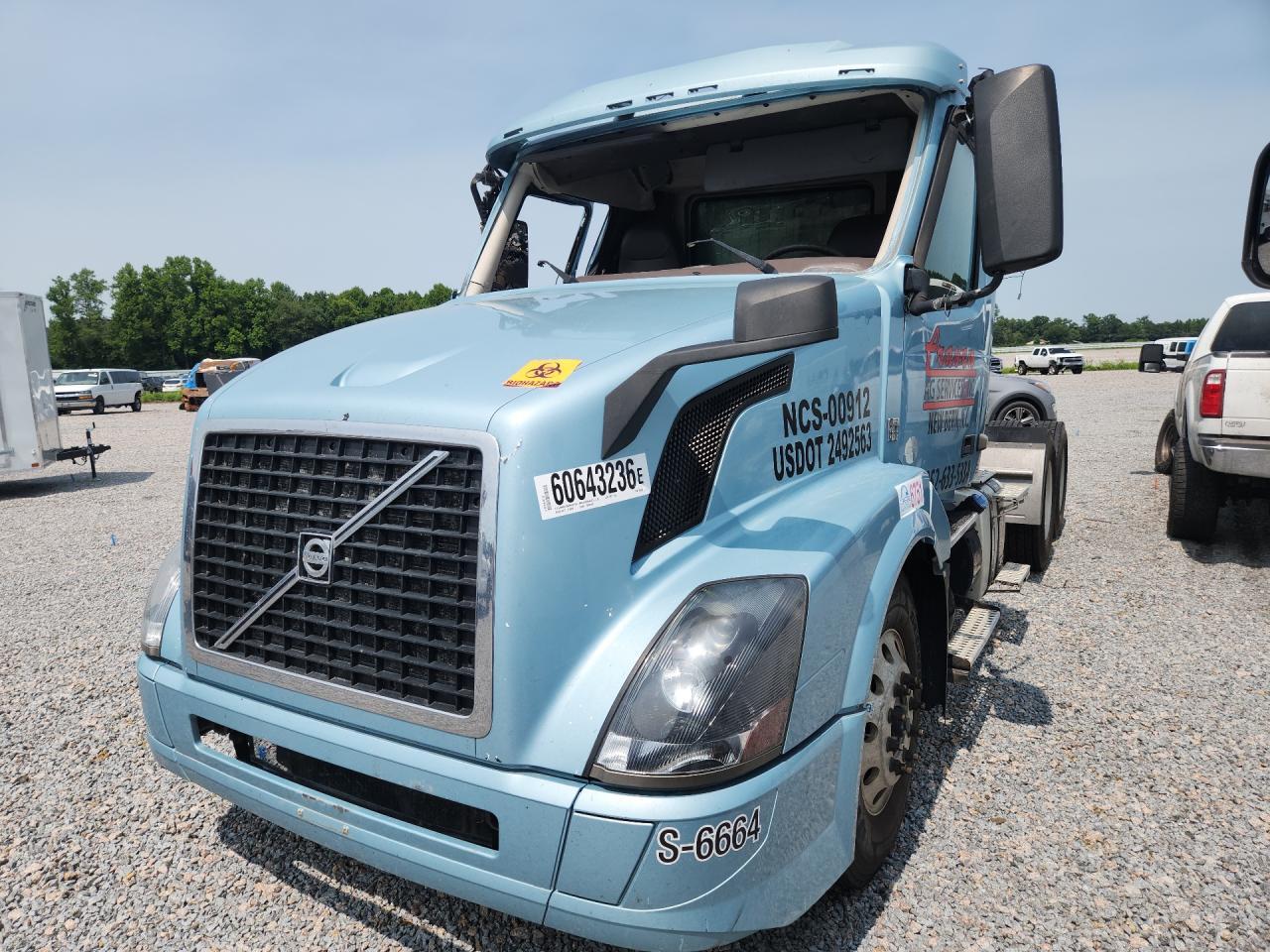 2016 Volvo VNL Semi Truck