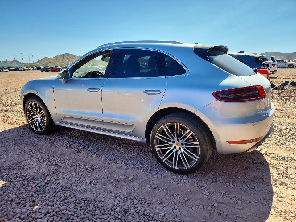 2015 Porsche Macan Turbo