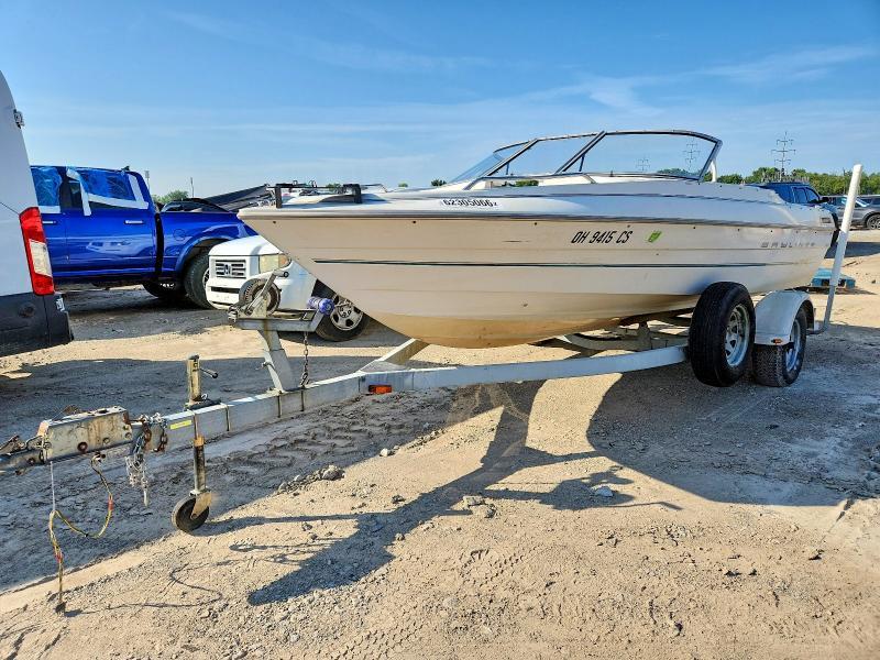 2000 Bayliner Boat-Boat