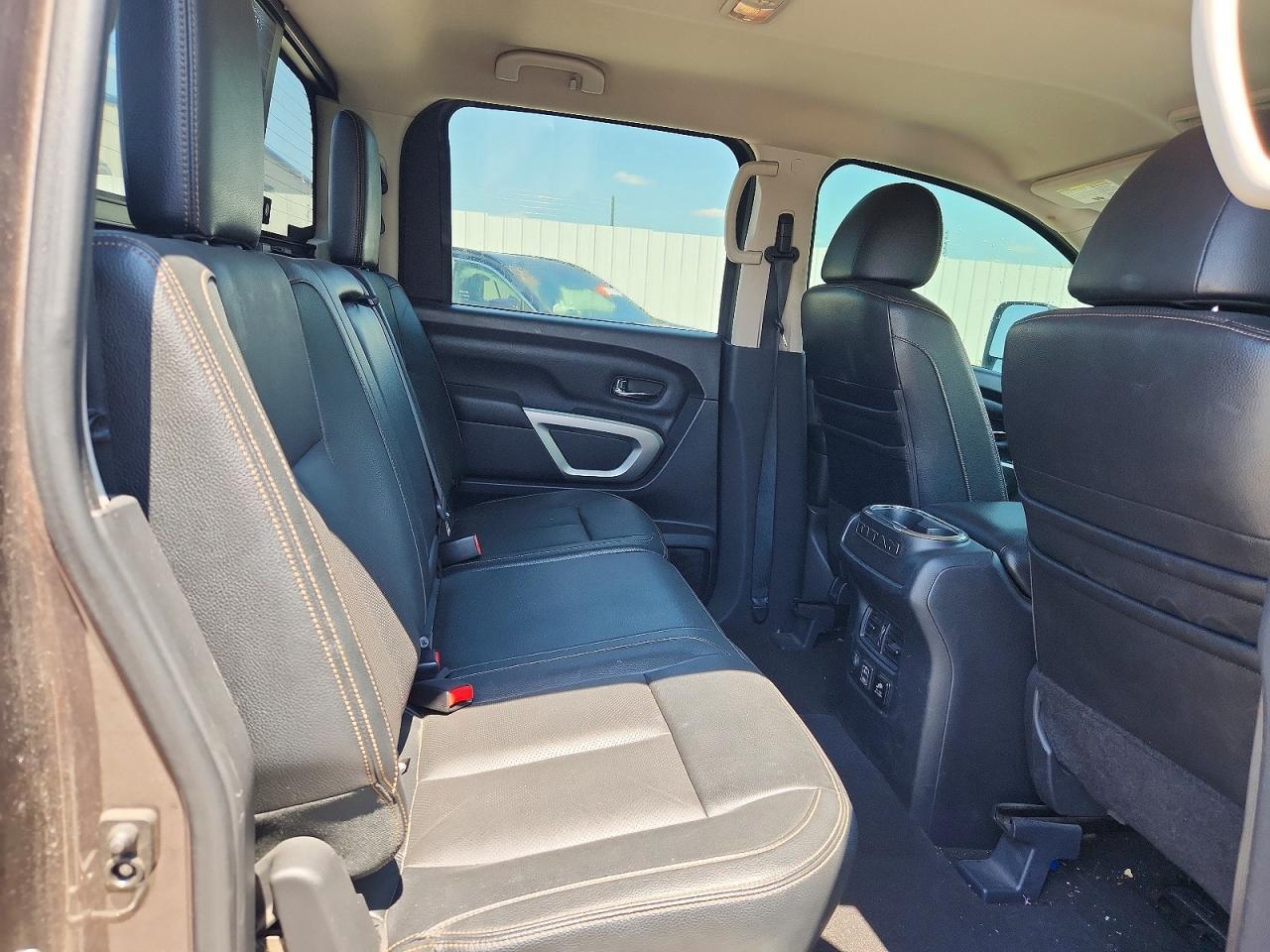 2019 Nissan Titan SV