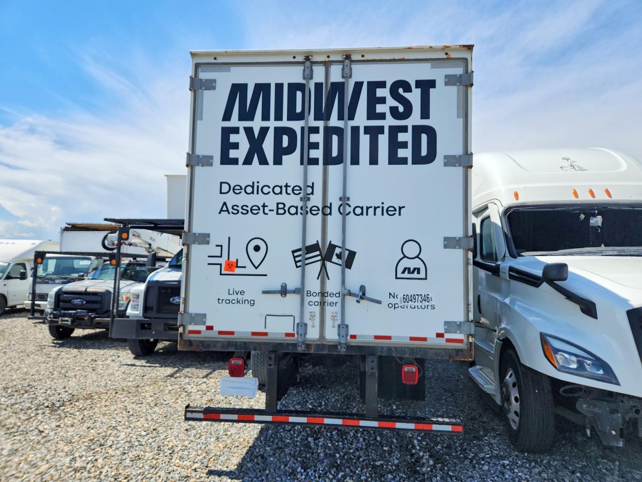 2022 Frht - Freightliner 2017 Freightliner Business Class M2 BOX Truck