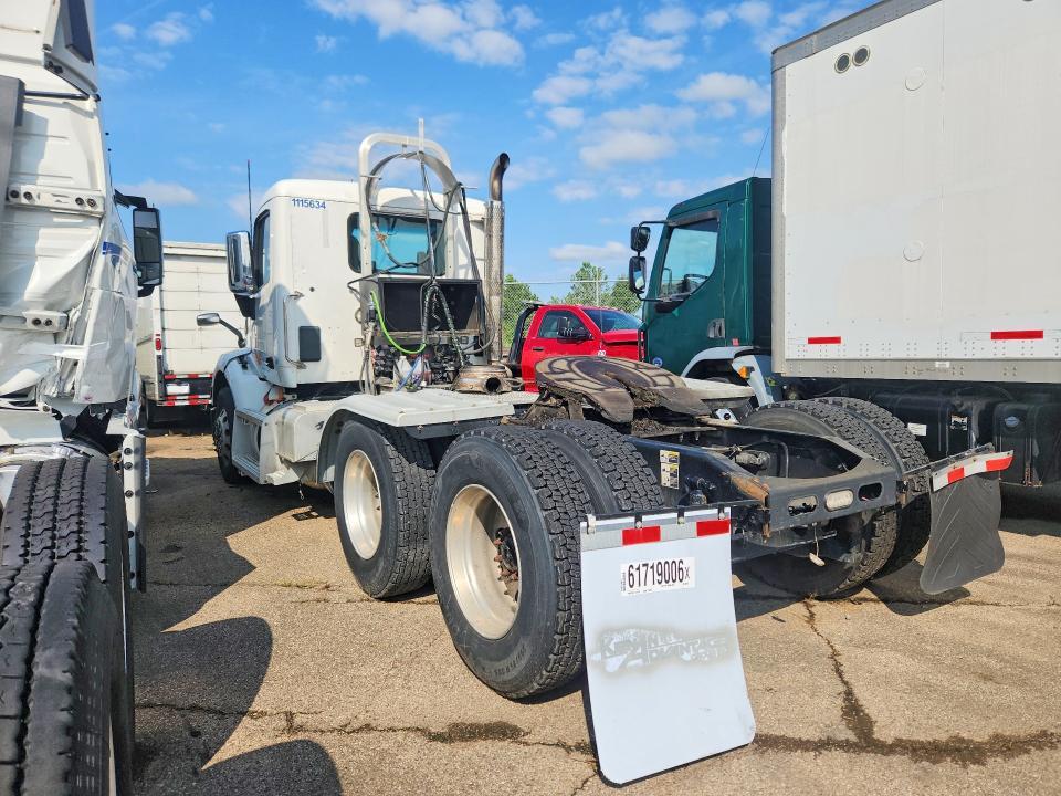2019 Peterbilt 579-Semi Truck