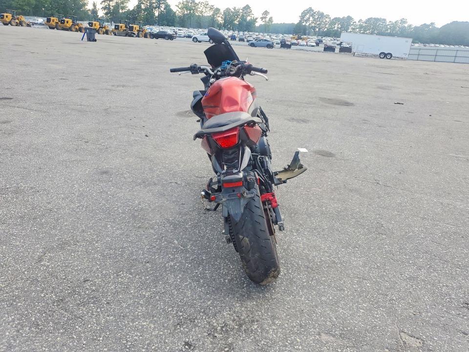2011 Yamaha FZ6 R