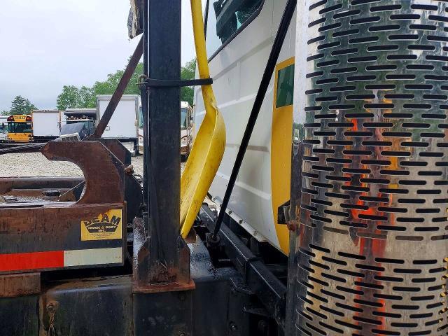2001 Mack RD688S ROLL-OFF Container Truck