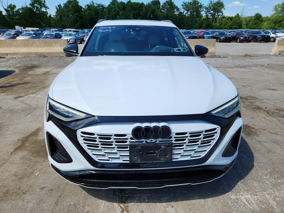 2024 Audi Q8 E-tron Prestige