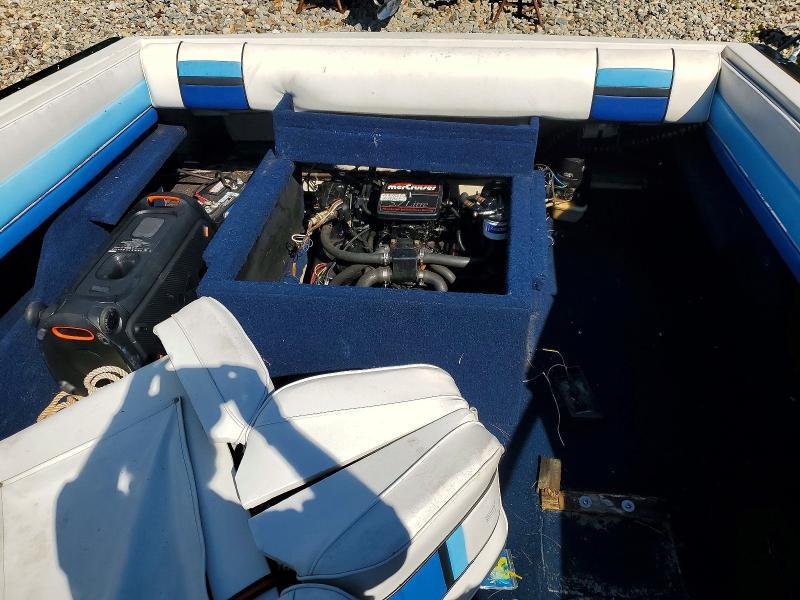 1989 Wellcraft 233 Eclipse-Boat
