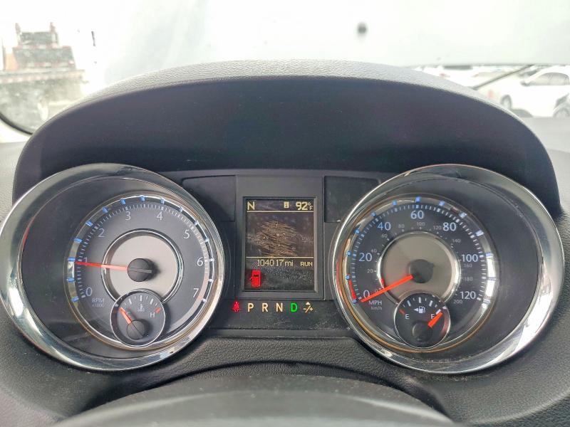2013 Chrysler Town & Country Touring l