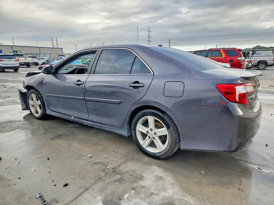 2014 Toyota Camry Hybrid se