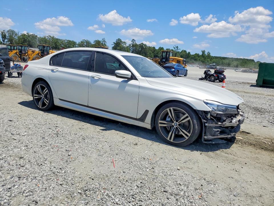 2018 BMW 740 i
