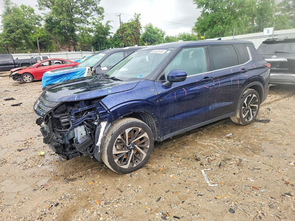 2023 Mitsubishi Outlander se