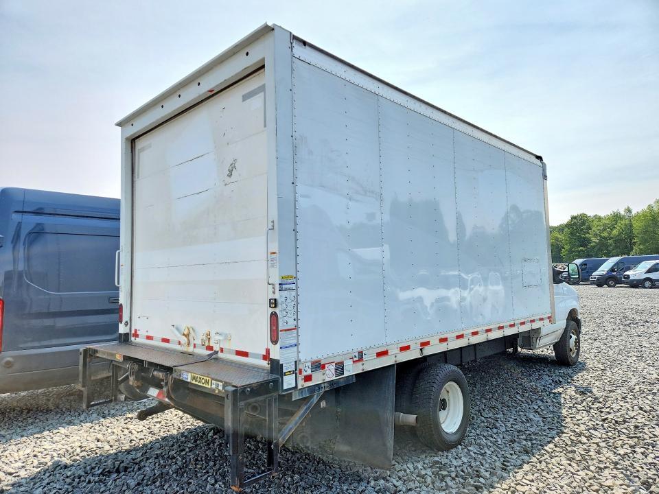 2024 Ford Econoline E450 Super Duty Cutaway Van