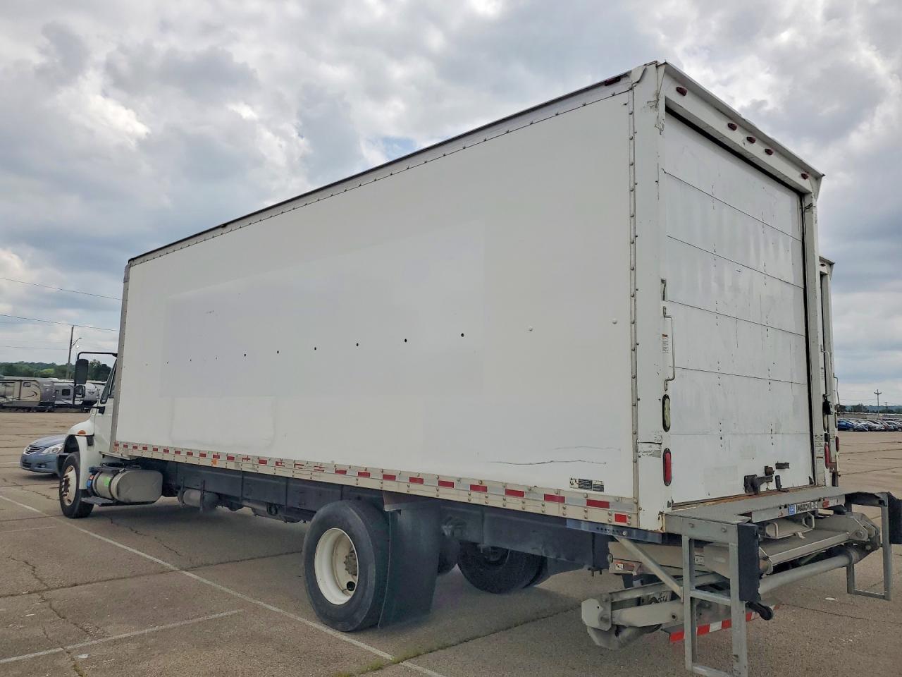 2017 International 4300 BOX Truck