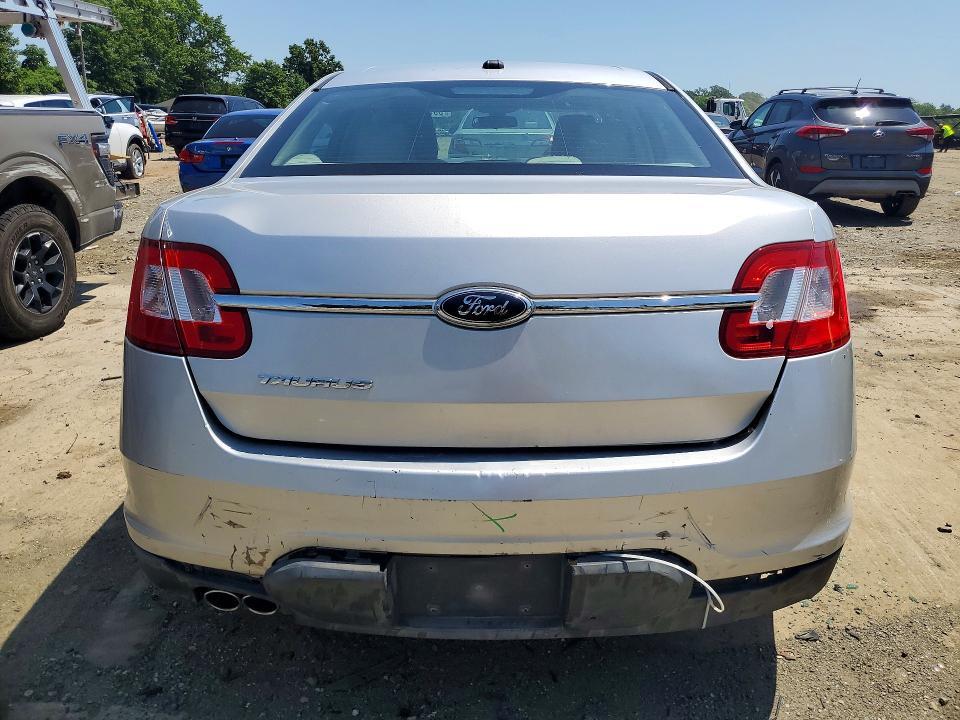 2010 Ford Taurus se