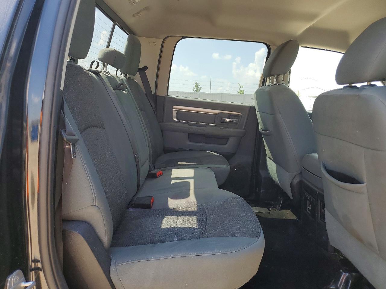 2015 Dodge RAM 1500 SLT