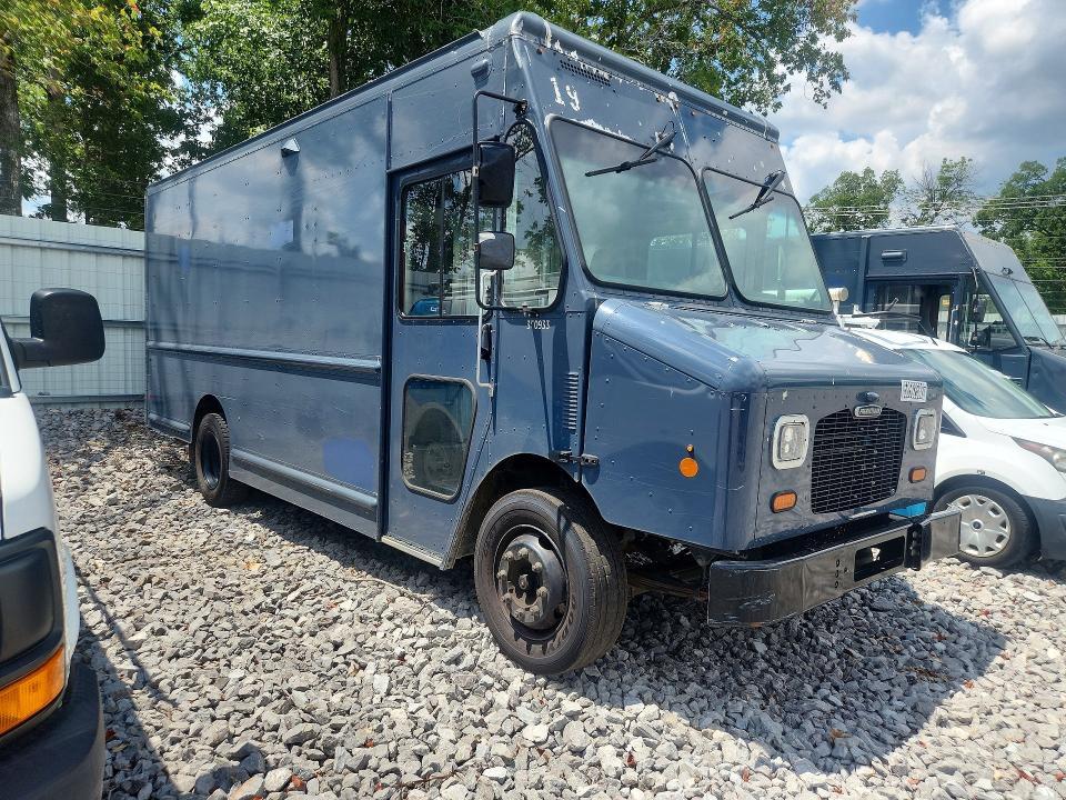 2020 Freightliner MT45G Chassis Delivery Truck