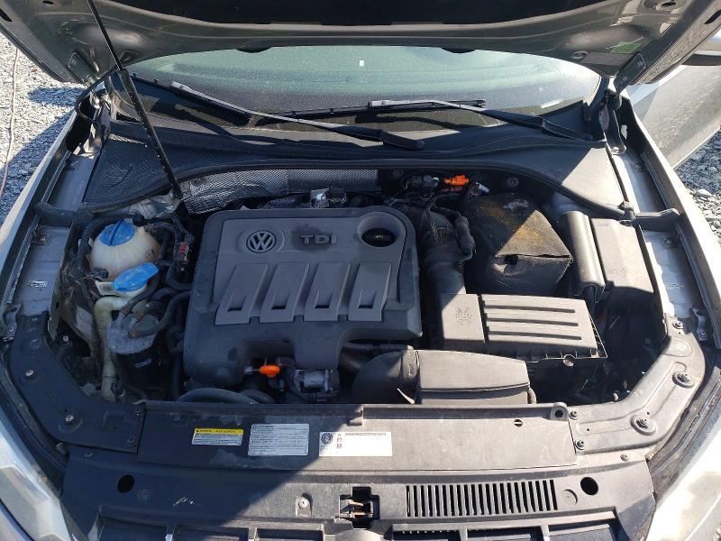 2013 Volkswagen Passat sel