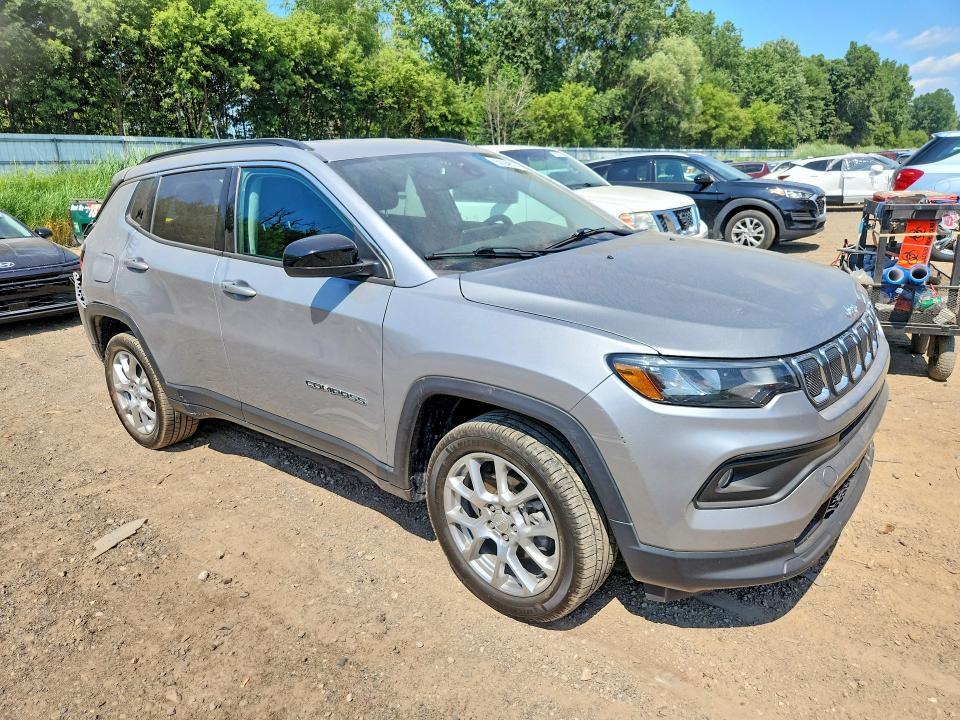 2022 Jeep Compass Latitude lux