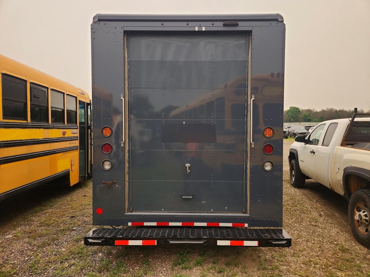 2021 Freightliner MT45G Chassis Delivery Truck